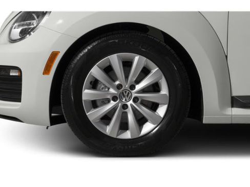Used 2019 Volkswagen Beetle 2.0T S FWD image 11