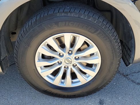 Used 2017 Nissan Armada SV image 7