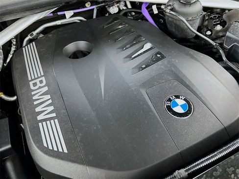 Used 2023 BMW X7 xDrive40i w/ Premium Package image 31