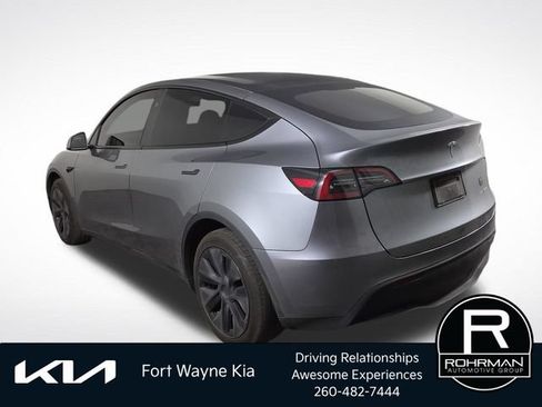 Used 2025 Tesla Model Y Long Range AWD/4WD image 10