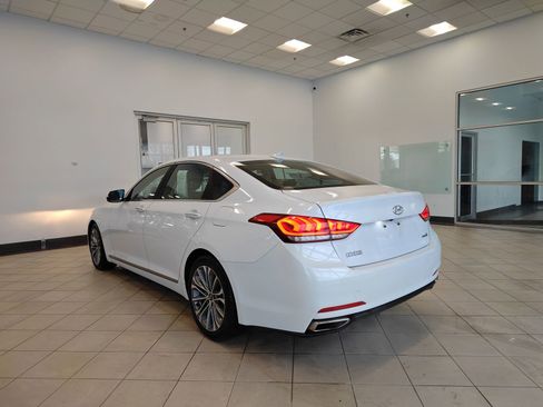 Used 2015 Hyundai Genesis 3.8 image 5