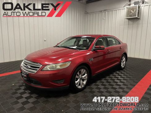 Used 2010 Ford Taurus SEL image 1
