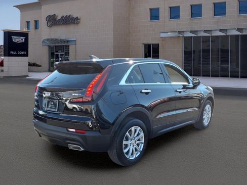 Certified 2023 Cadillac XT4 Luxury w/ Cold Weather Package AWD/4WD image 5