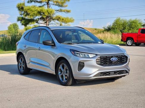 Used 2024 Ford Escape ST-Line image 3