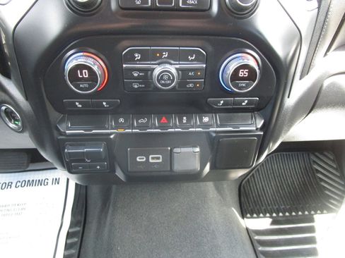 Used 2021 Chevrolet Silverado 1500 LT image 15