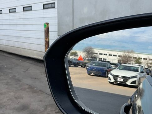 Used 2023 Nissan Rogue S image 19