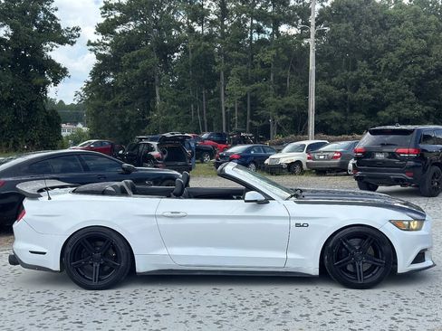 Used 2015 Ford Mustang GT Premium RWD image 10