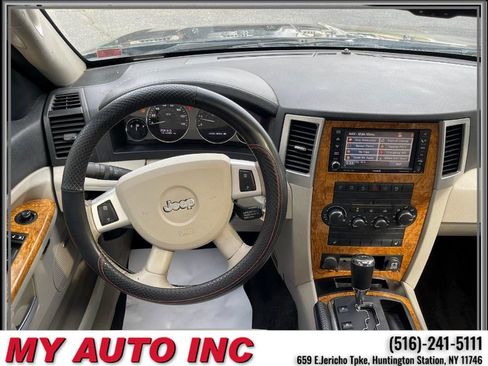 Used 2009 Jeep Grand Cherokee Limited w/ Quadra-Drive II 4X4 Group image 12