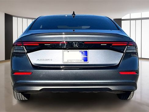 Used 2025 Honda Accord SE image 5
