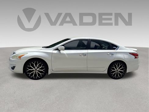 Used 2015 Nissan Altima 2.5 S w/ Special Edition Package FWD image 20