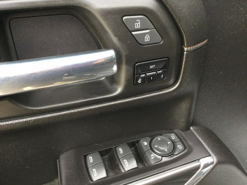 Used 2020 GMC Sierra 1500 AT4 w/ AT4 Premium Package image 11