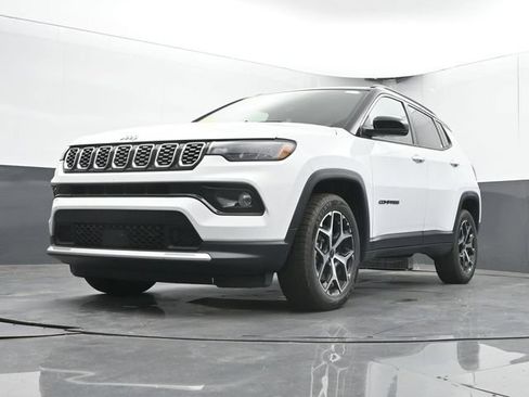 Used 2025 Jeep Compass Limited AWD/4WD image 26