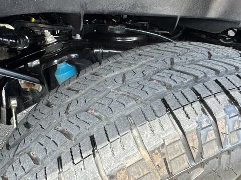 Used 2024 Toyota Tacoma TRD Off-Road w/ TRD Off Road Upgrade Package AWD/4WD image 50
