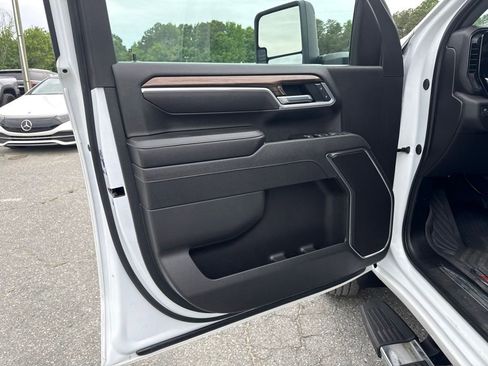 Used 2025 Chevrolet Silverado 2500 LT AWD/4WD image 26