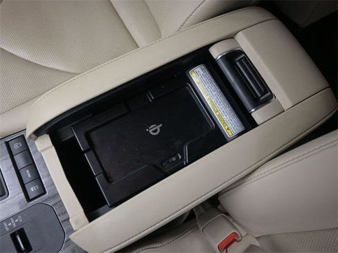 Certified 2021 Toyota Highlander Platinum image 31