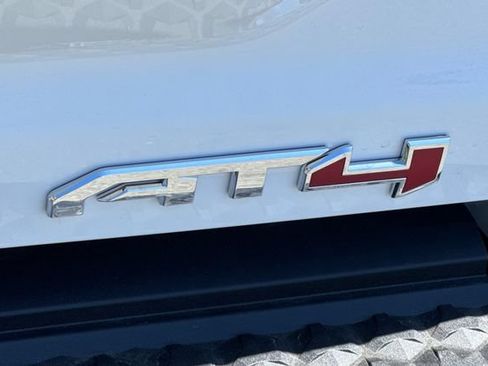 New 2026 GMC Canyon AT4 AWD/4WD image 25