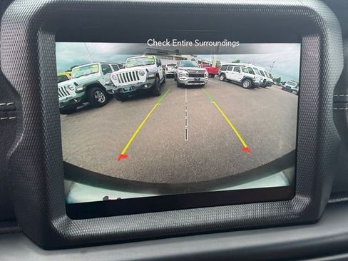 Used 2023 Jeep Wrangler Unlimited Sahara w/ Cold Weather Group AWD/4WD image 30