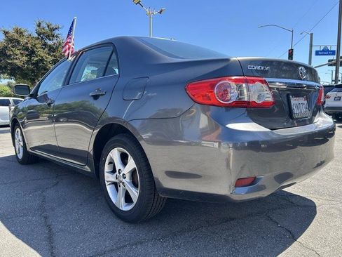Used 2013 Toyota Corolla LE w/ Premium Pkg FWD image 5