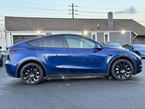 Used 2023 Tesla Model Y Long Range image 5