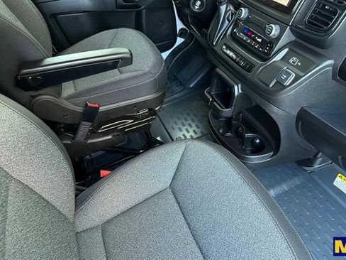 Used 2025 RAM ProMaster 3500 FWD image 18