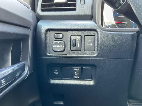 Used 2018 Toyota 4Runner Limited AWD/4WD image 17