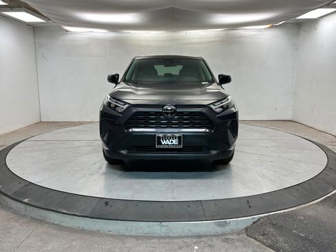 Used 2024 Toyota RAV4 LE image 9