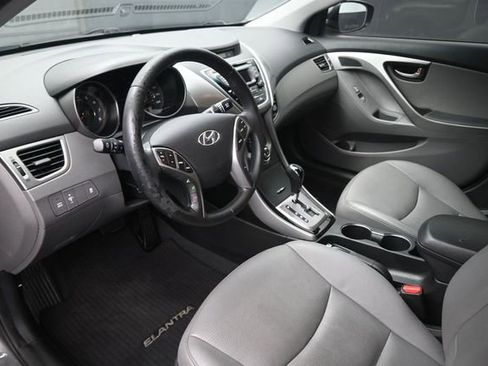 Used 2013 Hyundai Elantra Limited FWD image 18
