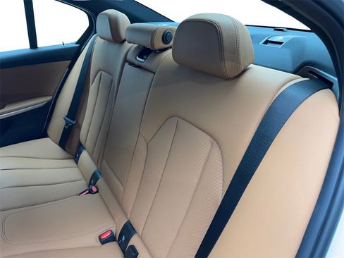 Used 2025 BMW 330i xDrive Sedan w/ Premium Package image 34
