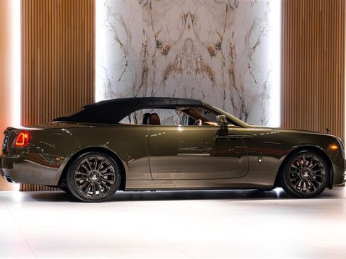 Used 2021 Rolls-Royce Dawn RWD image 7