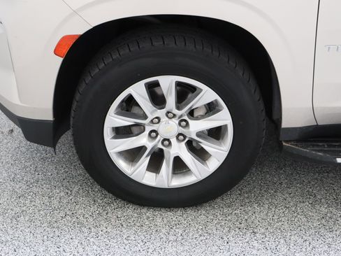 Used 2022 Chevrolet Tahoe Premier RWD image 11