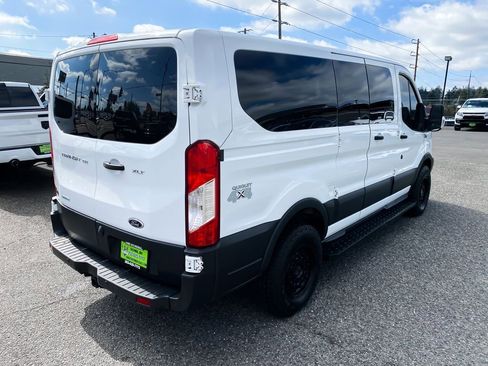 Used 2018 Ford Transit 150 XLT image 4