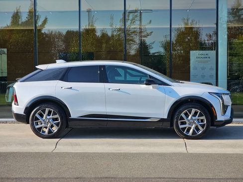 New 2026 Cadillac Optiq Luxury 1 AWD/4WD image 6