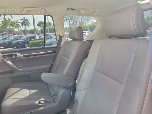 Used 2019 Lexus GX 460 Premium AWD/4WD image 13