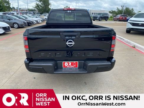 New 2025 Nissan Frontier SV RWD image 4