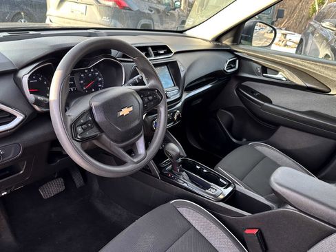 Used 2021 Chevrolet TrailBlazer LS image 17