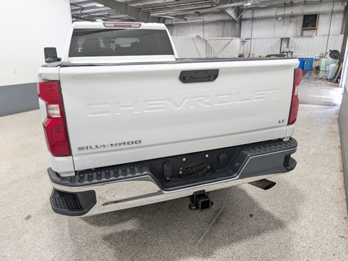 Used 2020 Chevrolet Silverado 2500 LT AWD/4WD image 4