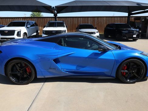 Used 2025 Chevrolet Corvette E-Ray w/ Stealth Interior Trim Package AWD/4WD image 4