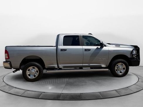 Used 2022 RAM 2500 Big Horn AWD/4WD image 2