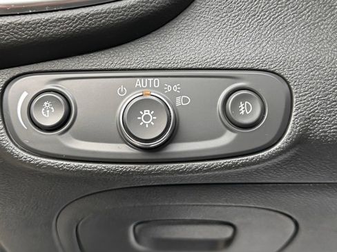 Used 2018 Chevrolet Trax Premier image 24