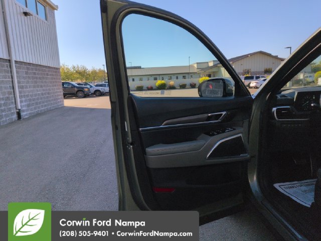Used 2023 Kia Telluride SX Prestige X-Pro AWD/4WD image 10