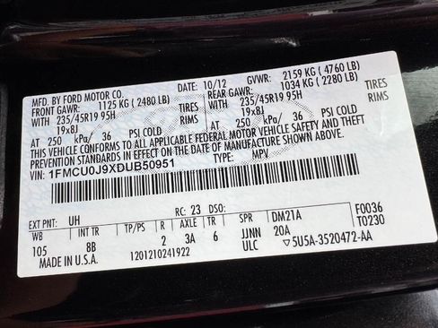 Used 2013 Ford Escape Titanium w/ Parking Technology Pkg FWD image 33