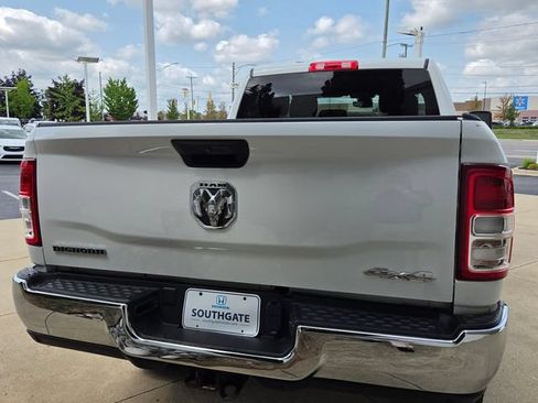 Used 2024 RAM 2500 Big Horn w/ Off Road Package AWD/4WD image 4