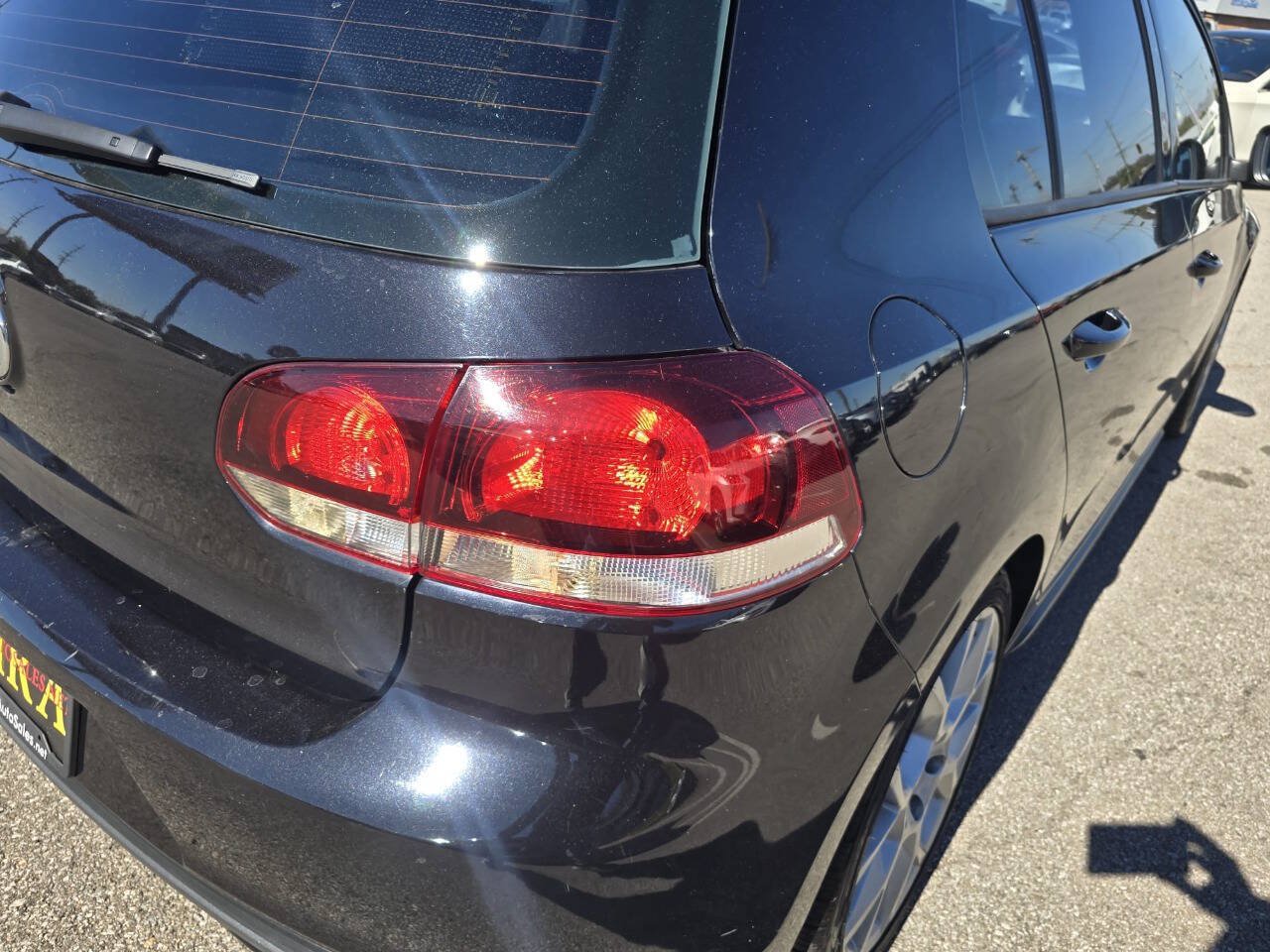 Used 2013 Volkswagen Golf 4-Door FWD image 11