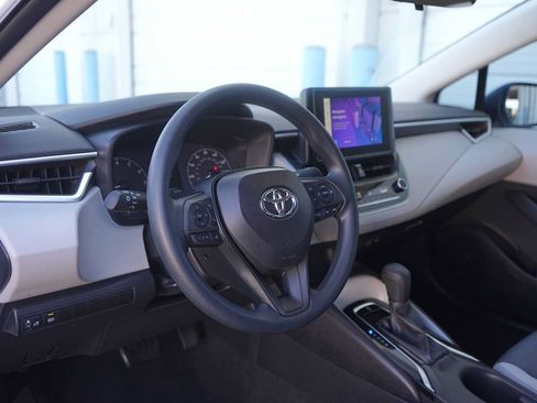 Used 2024 Toyota Corolla LE FWD image 2