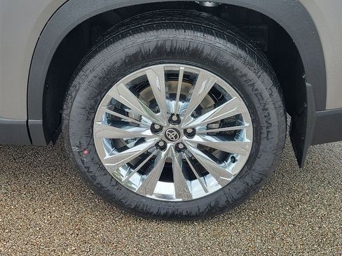 New 2026 Toyota Grand Highlander Platinum AWD/4WD image 5