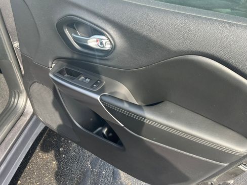 Used 2022 Jeep Cherokee Latitude Lux image 26