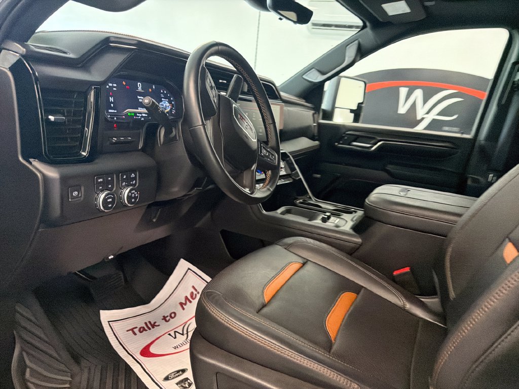 Used 2024 GMC Sierra 2500 AT4 w/ AT4 Premium Plus Package AWD/4WD image 13