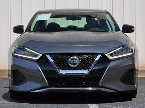 Used 2019 Nissan Maxima 3.5 SV w/ Floor Mat Group FWD image 6