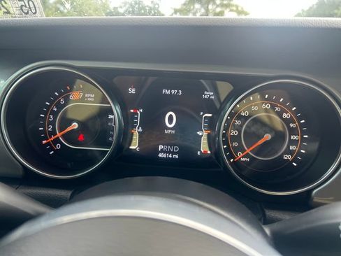Used 2020 Jeep Wrangler Unlimited Sahara AWD/4WD image 22