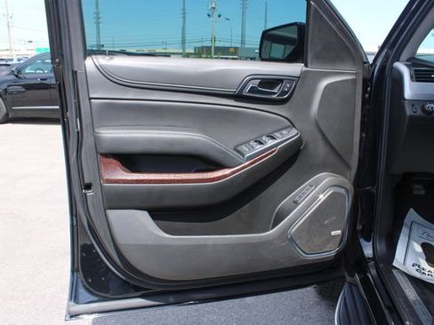 Used 2019 GMC Yukon SLT w/ Open Road Package AWD/4WD image 10